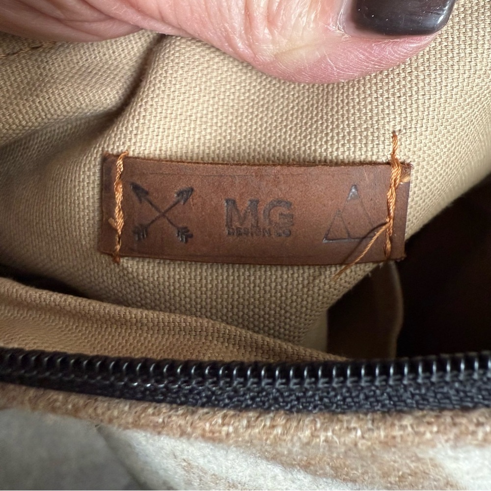 Mercy Grey Design Pendleton Fringe Crossbody - Picture 5 of 6